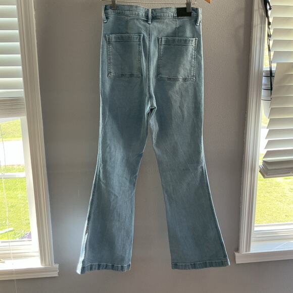Scoop Flat Front Pocket Flare Leg Light Wash Denim Jeans Size 4 - Picture 4 of 13